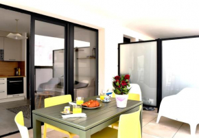 Apt confortable avec terrasse et parking